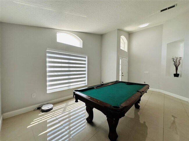 Building Photo - 8885 Palisades Beach Ave