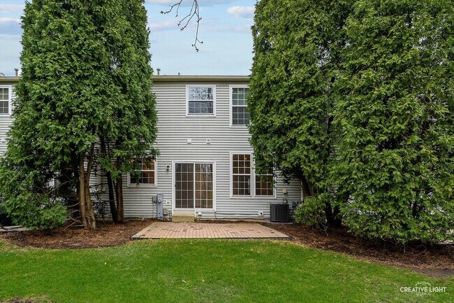 Building Photo - 2906 Peachtree Cir