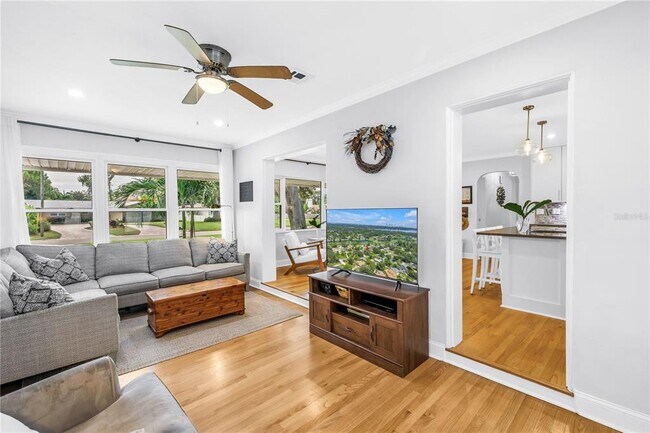 Building Photo - 2421 Covina Way S