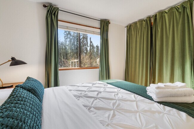 Building Photo - 18301 115th St NE