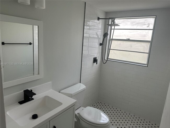 Building Photo - 365 Brighton I