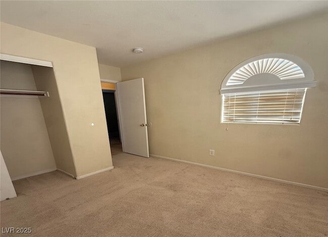 Building Photo - 9300 Cool Creek Ave