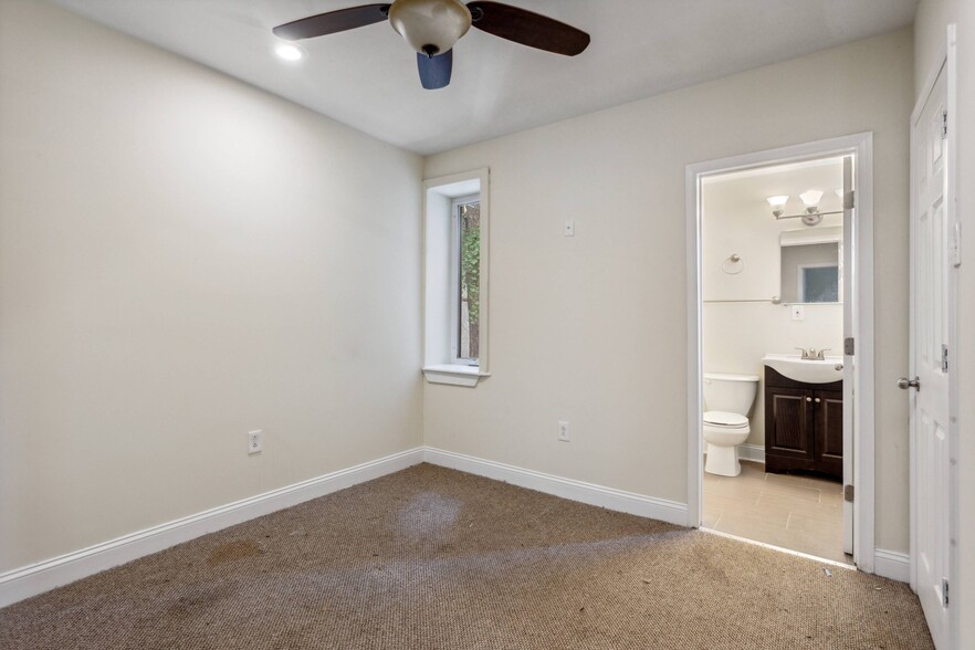 Building Photo - 2003 N Cleveland St