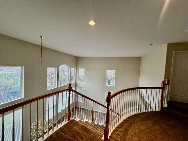 Building Photo - 116 Burgundy Ct