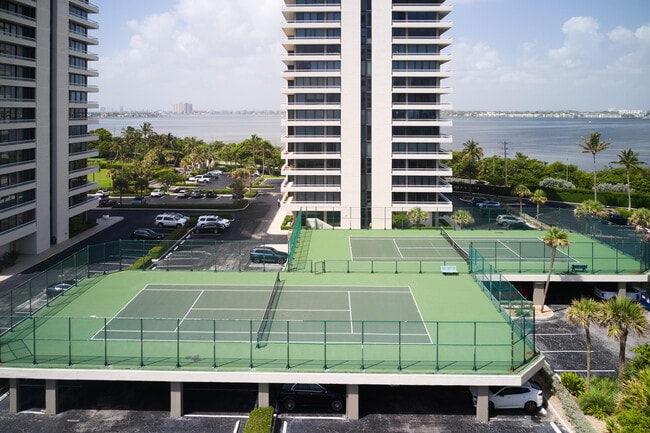 Building Photo - 5550 N Ocean Dr