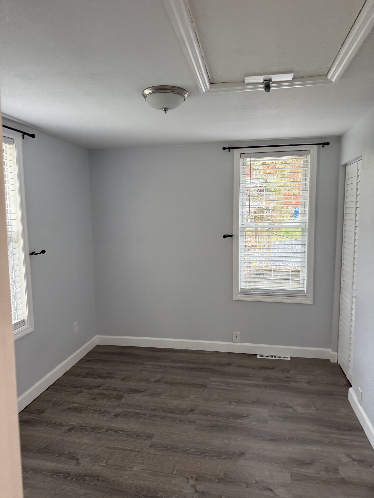 Building Photo - 444 US-22