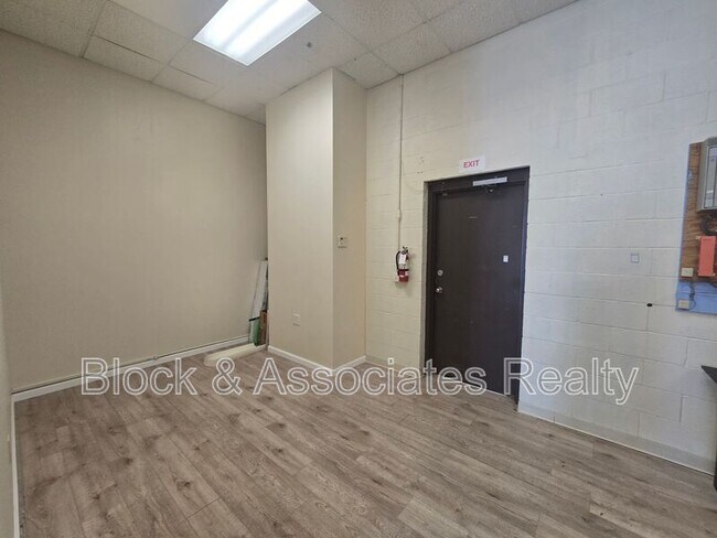Building Photo - 11234 N Main St