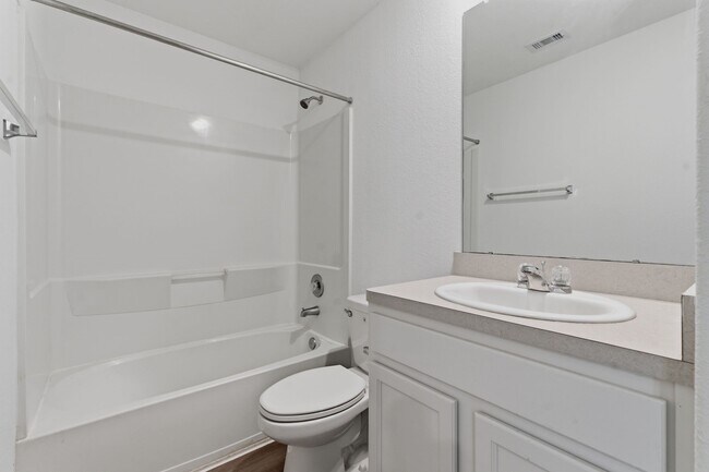 Building Photo - 11138 N Lake Mist Ln