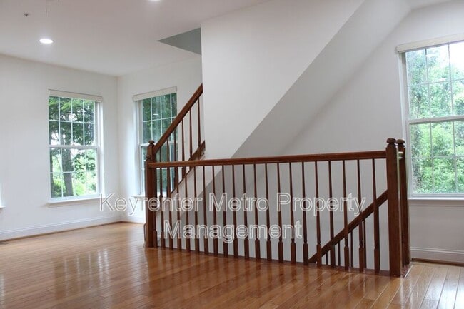 Building Photo - 13800 Fareham Ln