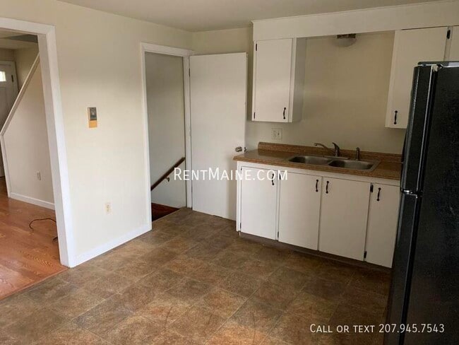 Building Photo - 17 Yale St