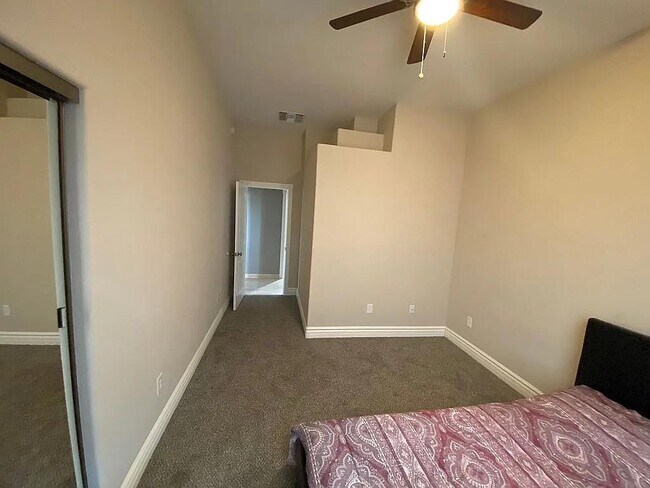 Building Photo - 3528 N Val Vista Rd