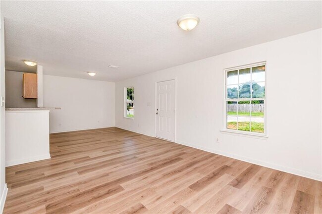 Building Photo - 9932 Magnolia Crest Ct