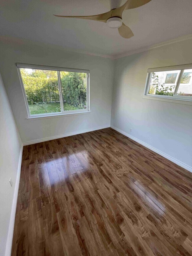 Building Photo - UPGRADED SMART HOME IN PRESTIGIOUS ENCINO VILLAGE!