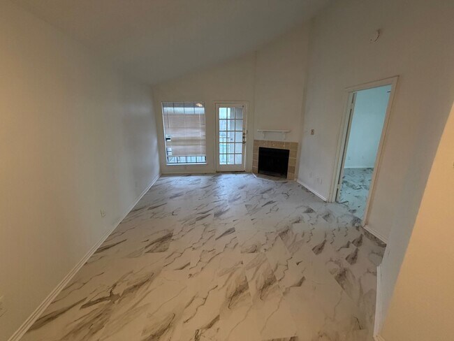 Building Photo - 6108 Abrams Rd