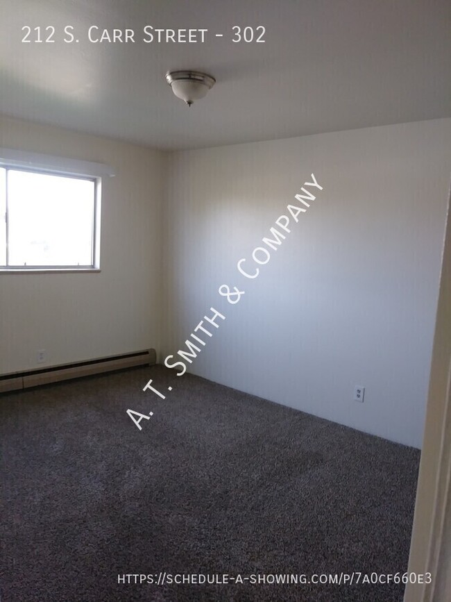 Building Photo - Quiet 2 Bedroom near Belmar!