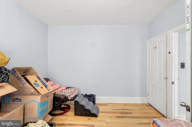 Building Photo - 204 Ripka St