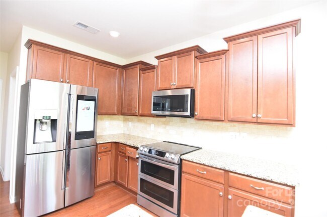 Building Photo - 1121 Blackwaterside Dr