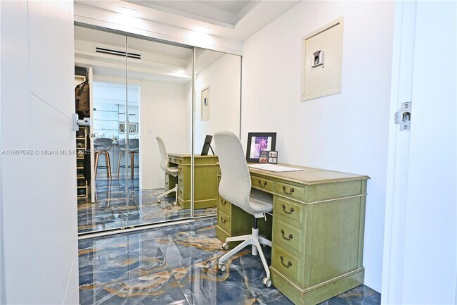 Building Photo - 401 Ocean Dr