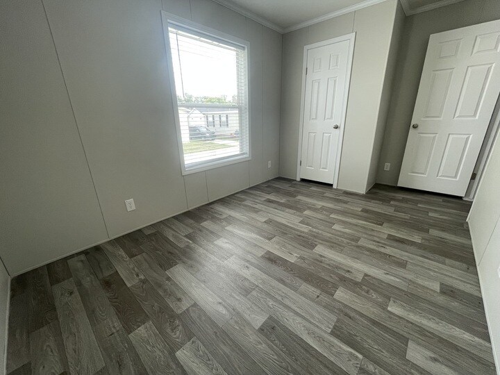 Building Photo - 38017 Chilver Ave