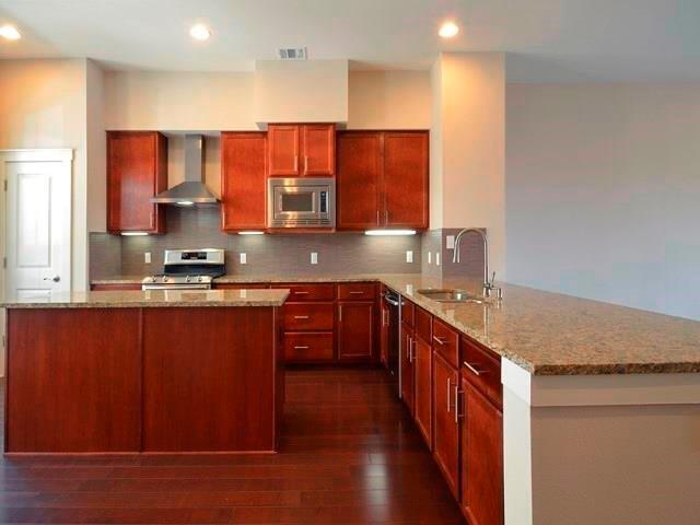 Building Photo - 2520 Bluebonnet Ln
