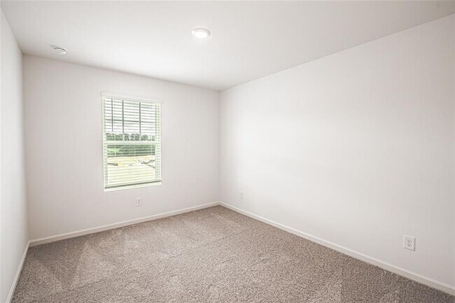 Building Photo - 243 Casteel Ln
