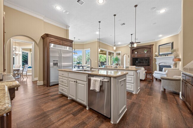 Building Photo - 7414 Dayhill Dr