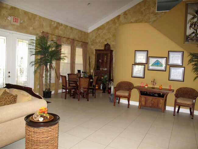 Building Photo - 1263 Ave