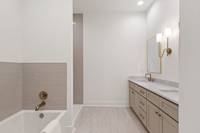 Building Photo - FOR RENT in SUGAR MILL POND!