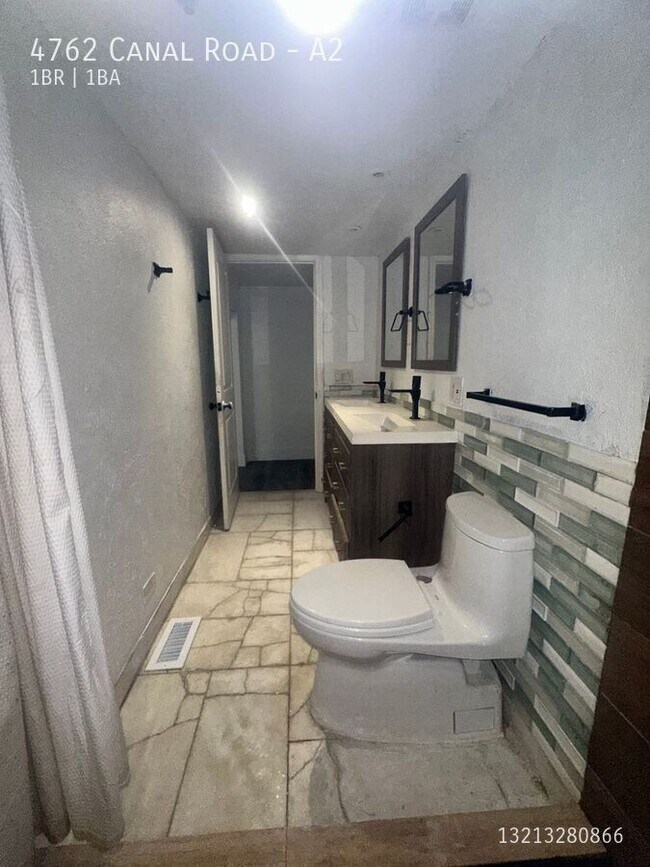 Building Photo - 4762 Canal Rd