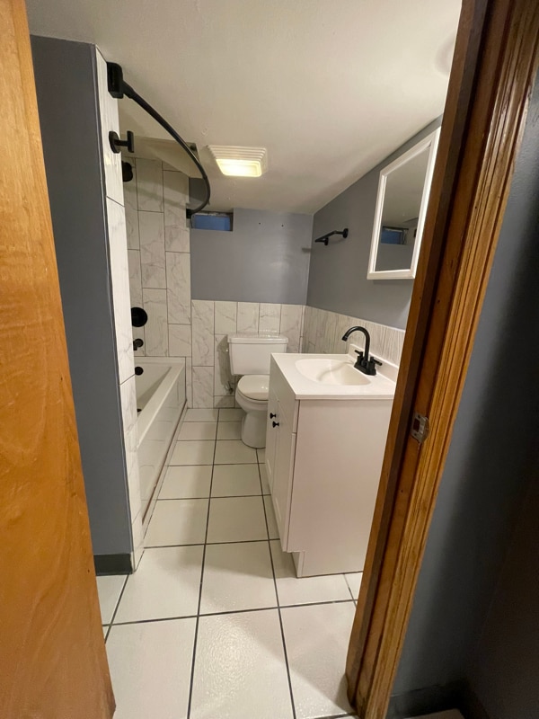 Building Photo - 4031 N Austin Ave