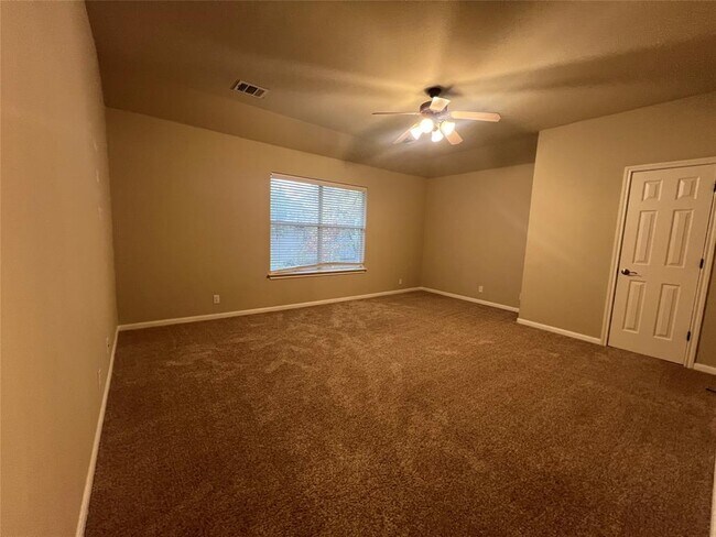 Building Photo - 9325 Bavaria Ln