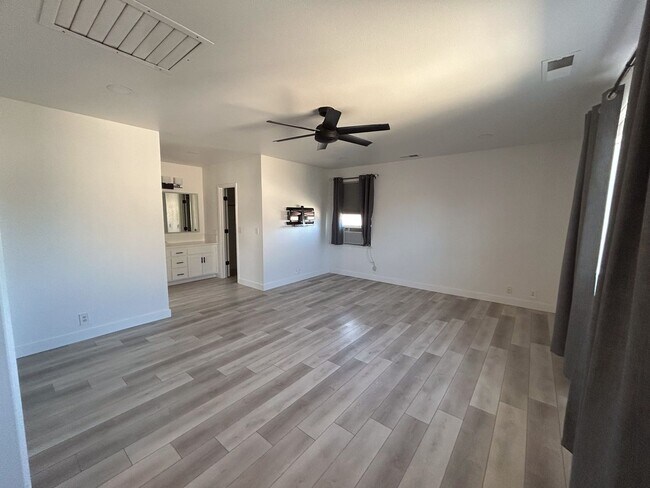 Building Photo - Recently Upgraded Modern Chico Home