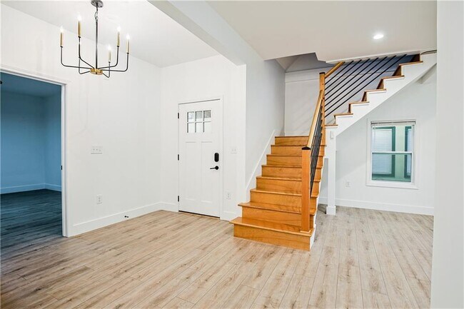 Building Photo - 1170 Niles Ave NW