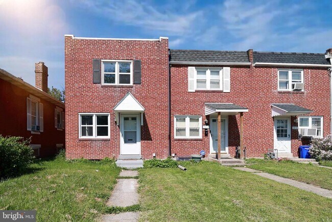 Building Photo - 3214 N 6th St