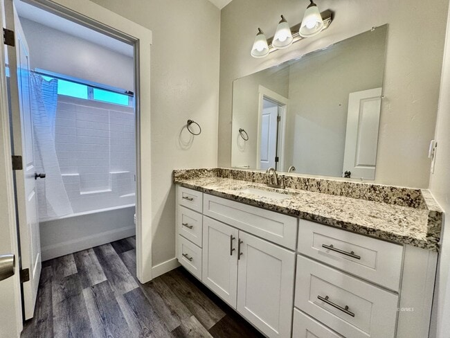 Building Photo - 860 S Flagstone Wy