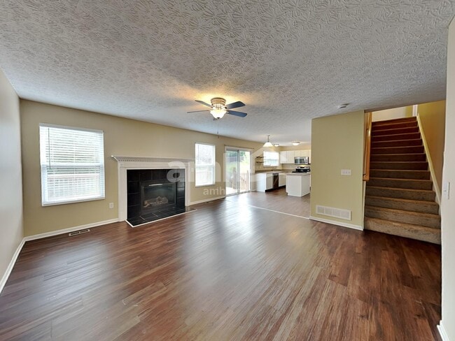 Building Photo - 512 Longview St