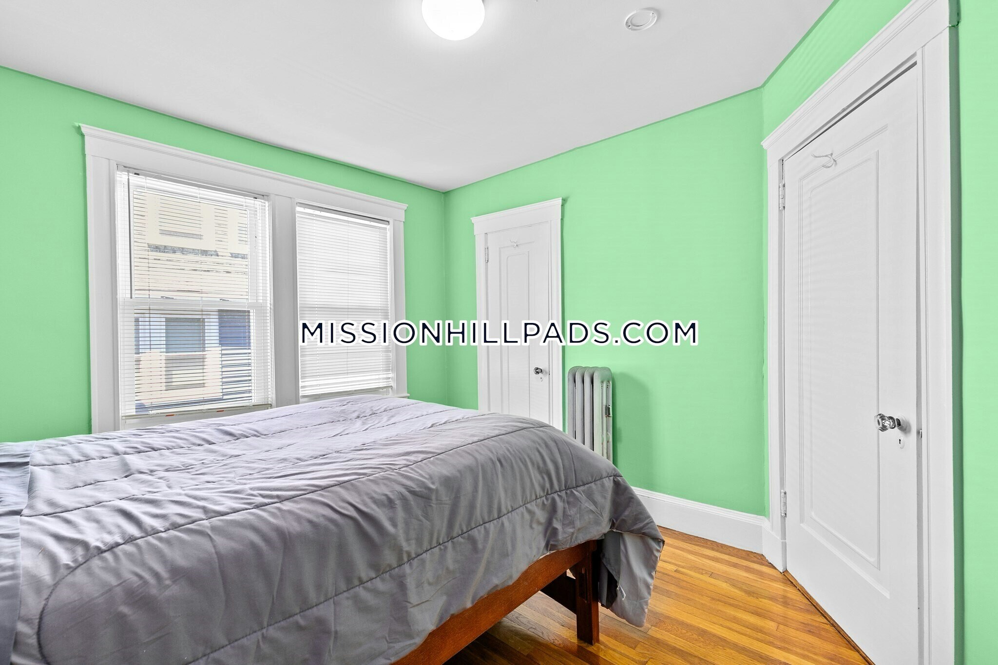 Building Photo - 157 Hillside St