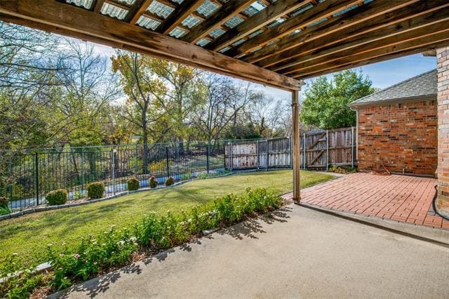Building Photo - 1416 Sussex Dr