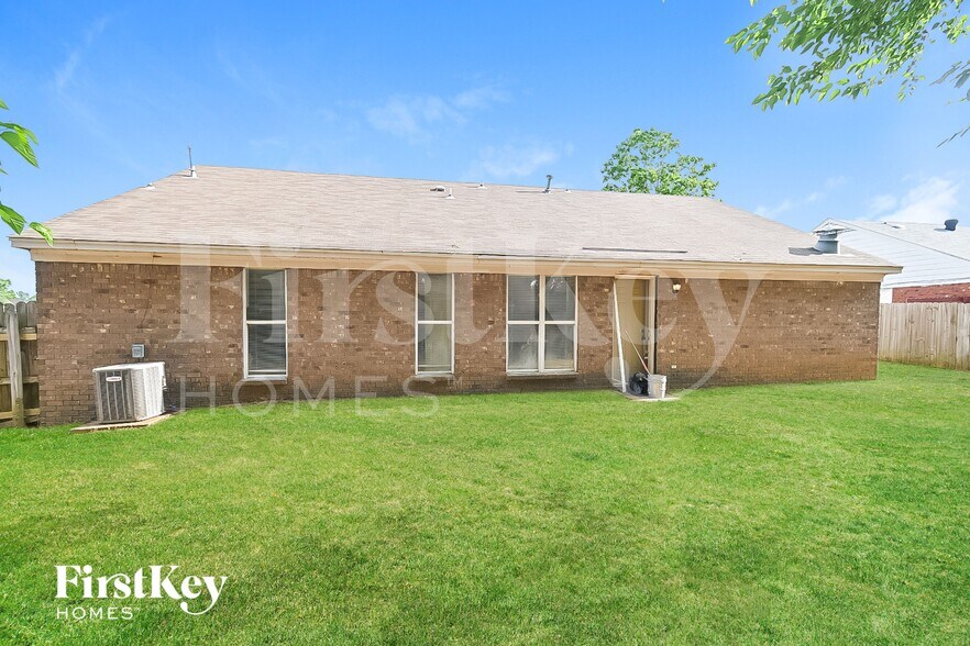 Building Photo - 3431 Golden Oaks Dr