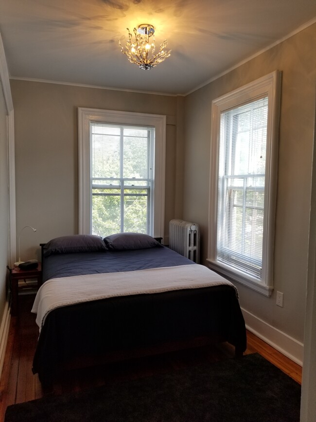 2nd floor bedroom - 28 Trumbull St