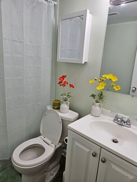 Building Photo - 7723 Donnybrook Ct