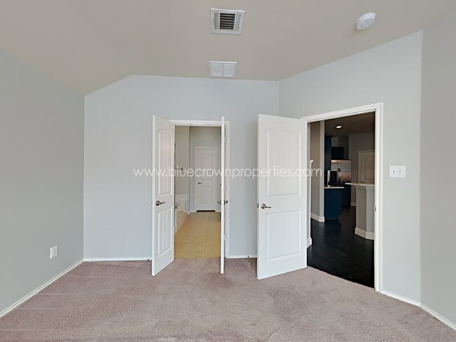 Building Photo - 1103 Bexar Ave