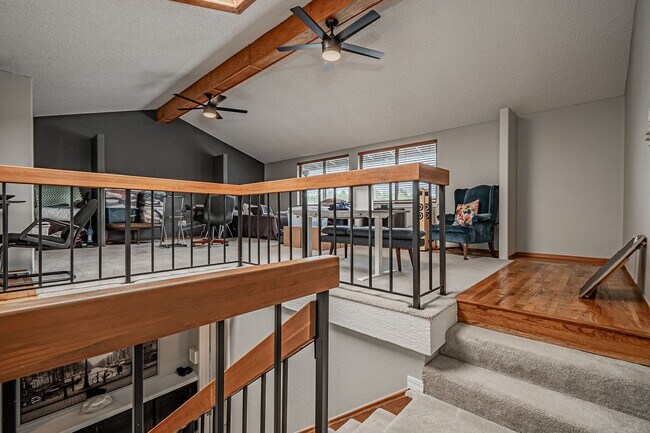 Building Photo - 3BD, 2.5BA Arapahoe Lake Park Townhome Nea...