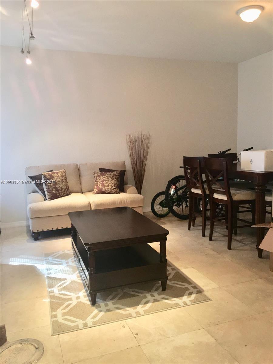 Building Photo - 14067 SW 49th Ct