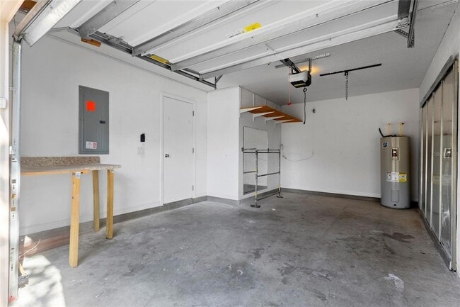 Building Photo - 4431 Ashburn Square Dr