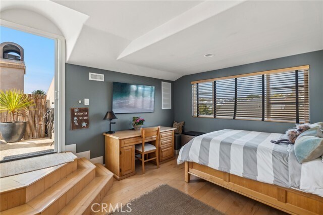 Building Photo - 610 Marigold Ave