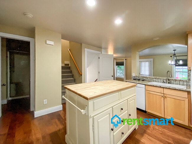 Building Photo - 2626 O'Shaughnessy