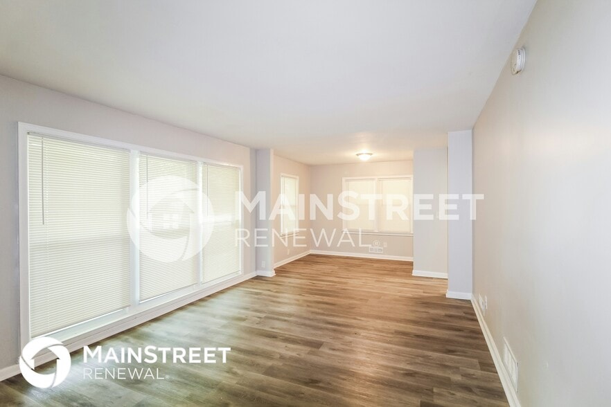 Building Photo - 3717 Loren Dr