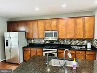 Building Photo - 6764 Green Mill Way