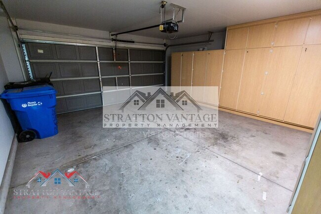 Building Photo - 4821 N 92nd Ln